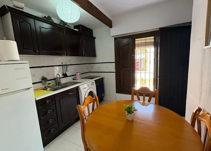 Ideal Pool Hmwy * Torrevieja